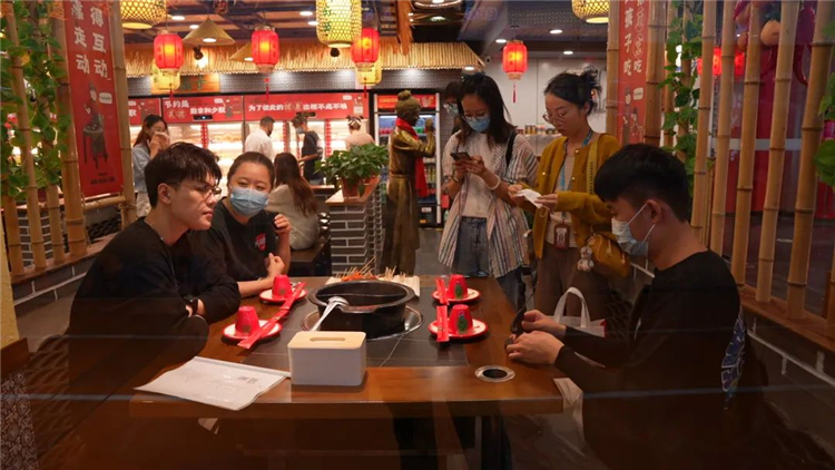 助力江阴促消费系列直播——“探店美嘉城”专场3.jpg