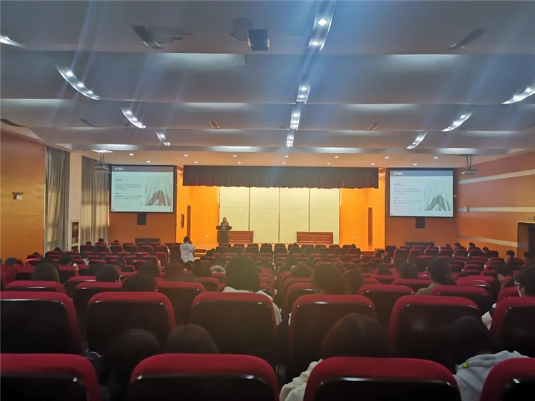 江阴市国家电子商务进农村综合示范项目万人培训计划（第一百一十三期）成功举1.jpg