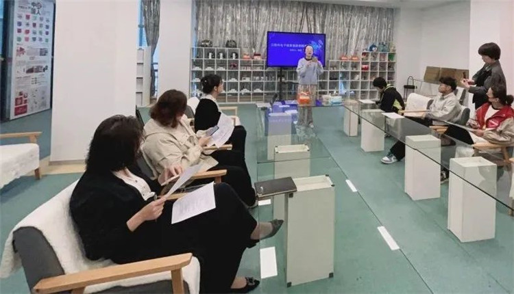 江阴市电子商务创业创新培训（第五期）成功举办2.jpg